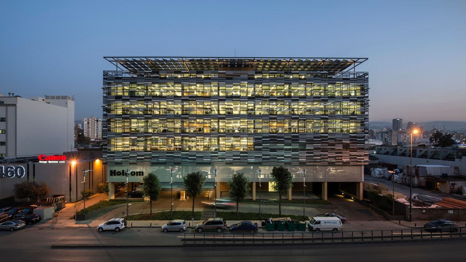 Holcom HQ
