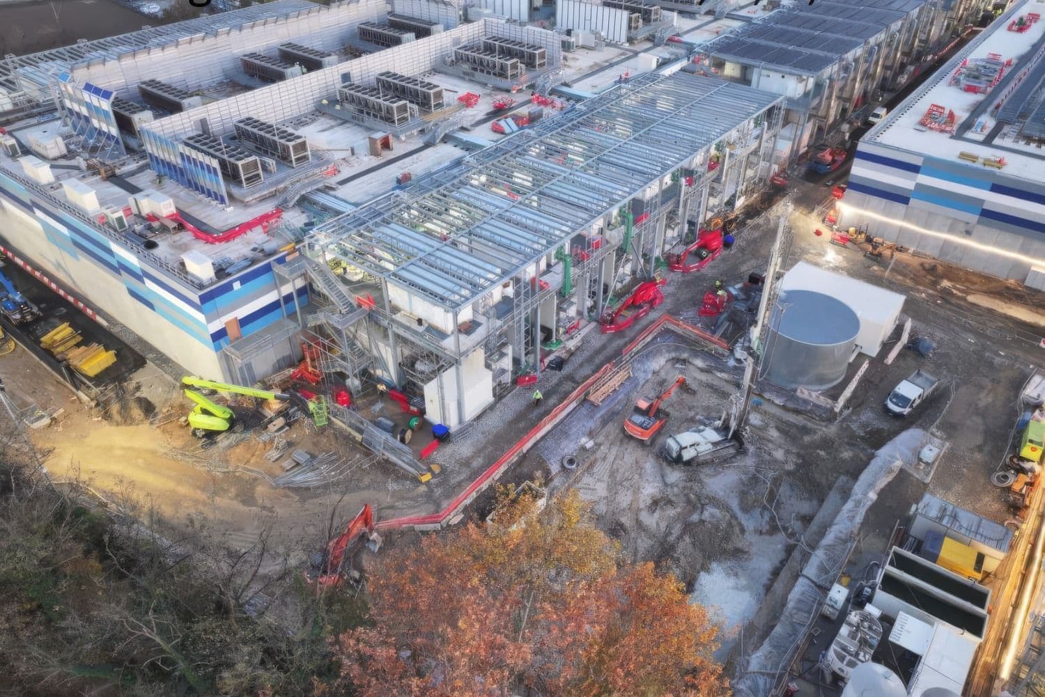 Data Center Operator MIL 06