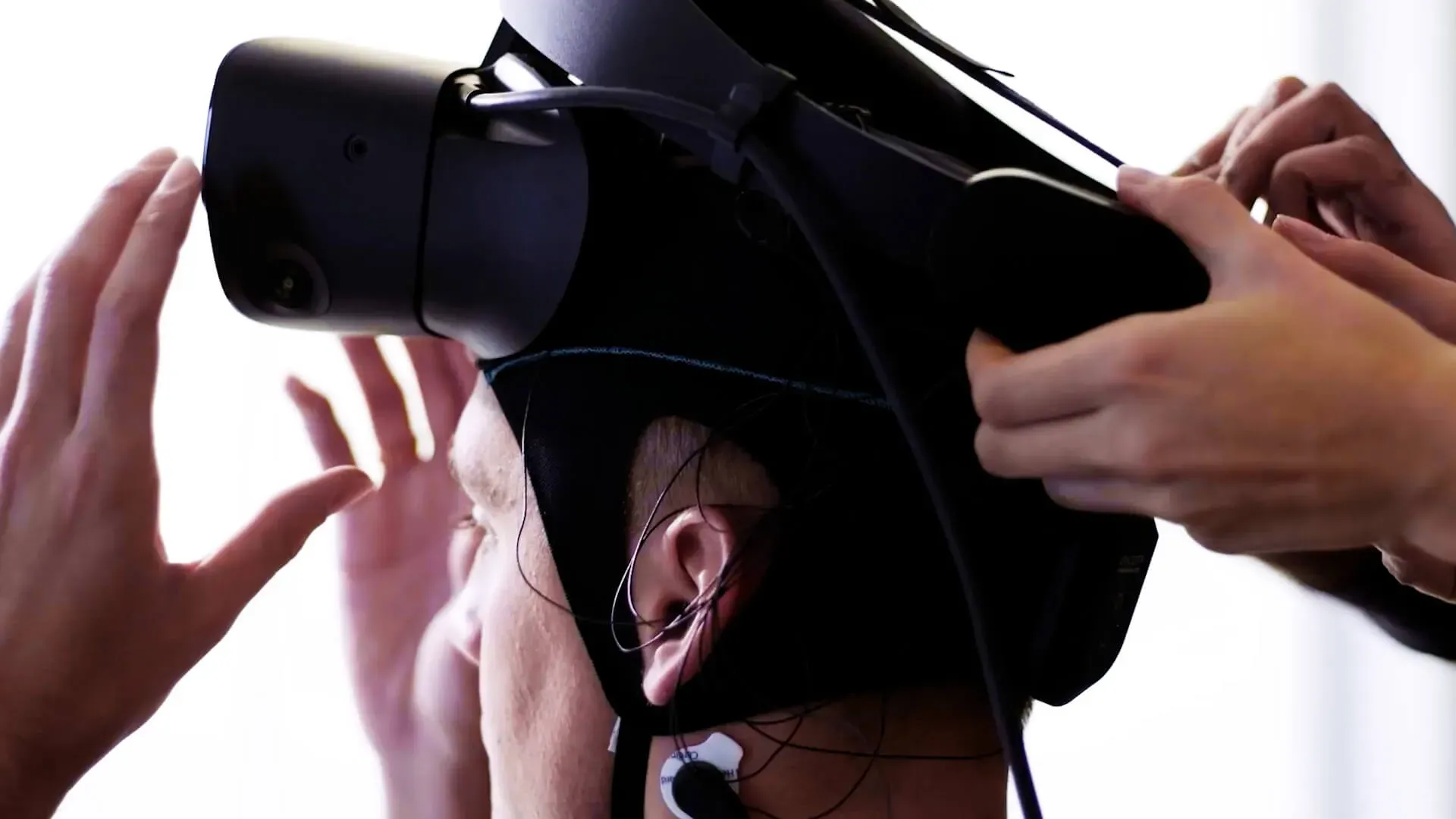 Progettiamo ambienti che rispondono ai bisogni emotivi e cognitivi delle persone applicando precetti neuroscientifici all'architettura. Analizziamo le reazioni degli utenti agli spazi, ottimizzando l'esperienza e le interazioni.